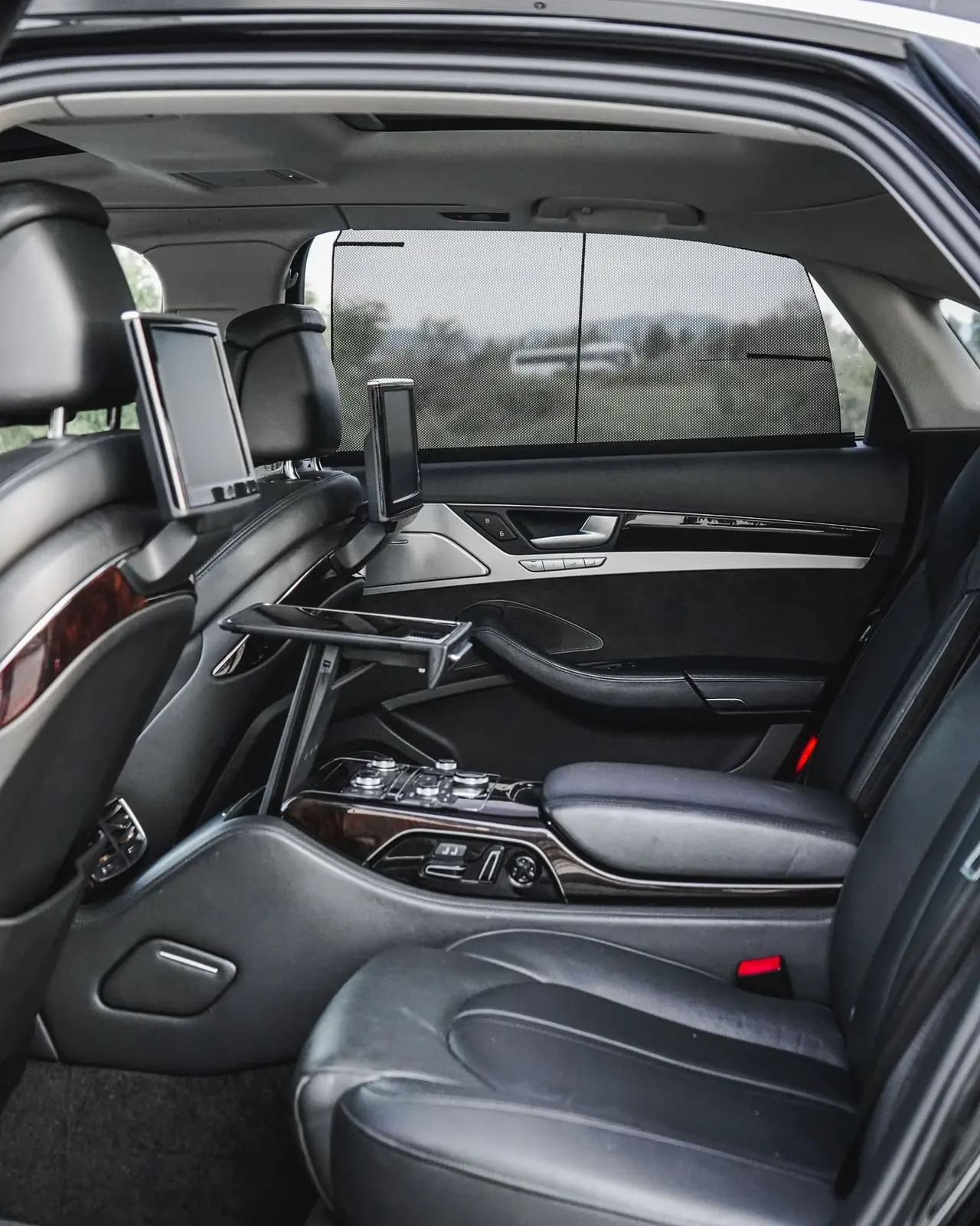 Audi A8 L 2013 – interior
