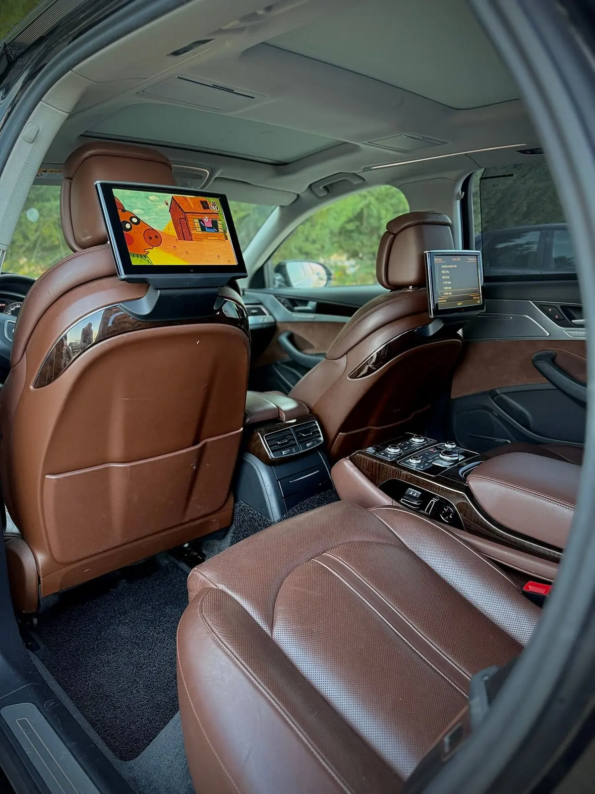 Audi A8 L 2015 – interior