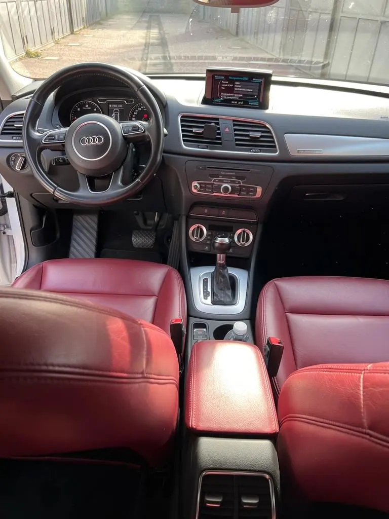 Audi Q3 2014 – interior