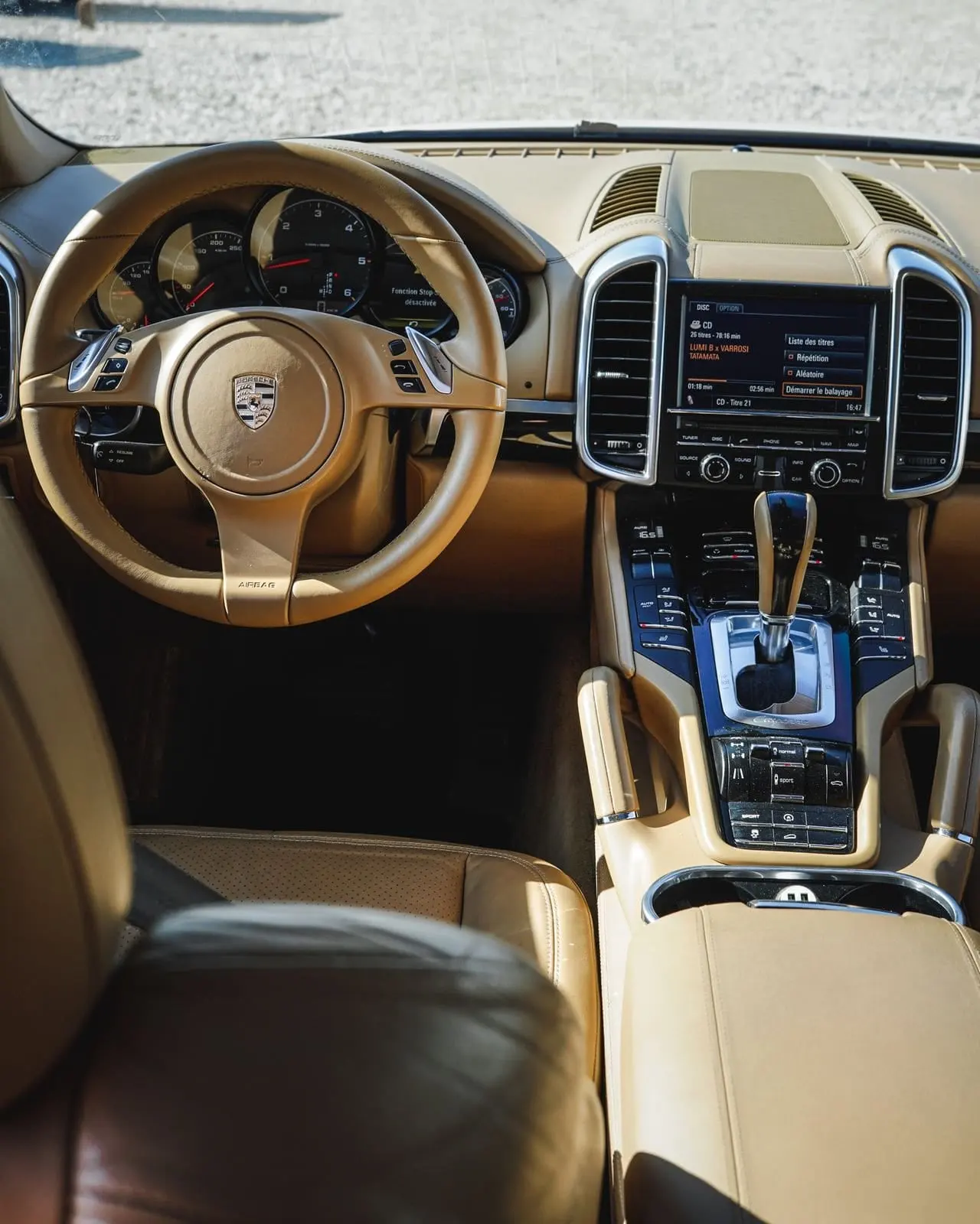 Porsche Cayenne 2013 – interior