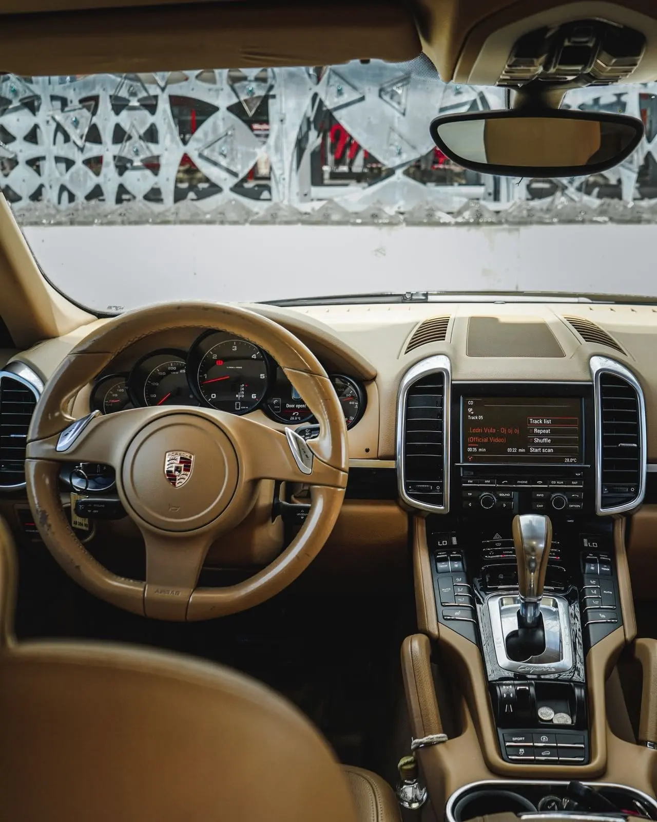 Porsche Cayenne 2014 – interior