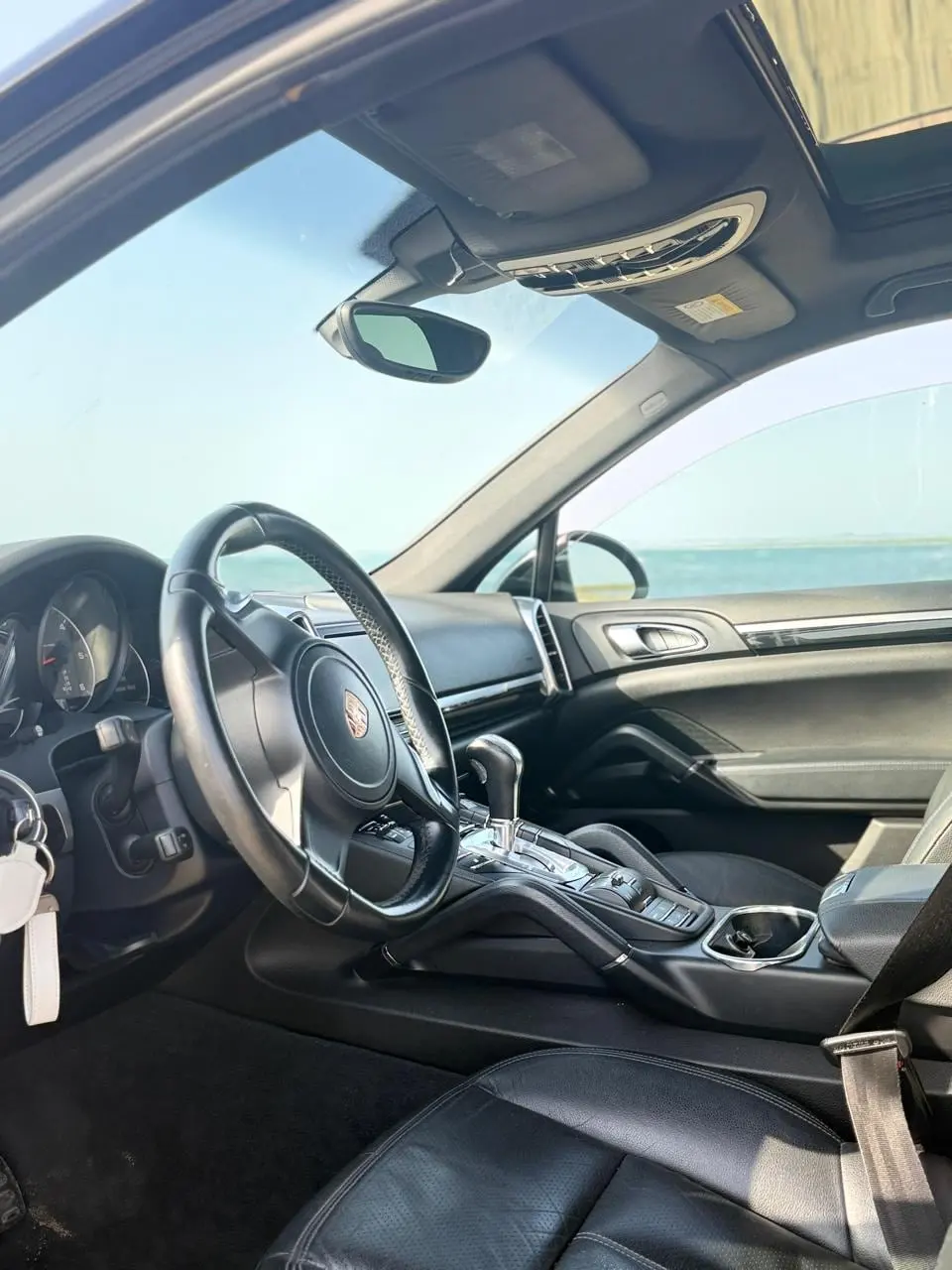 Porsche Cayenne 2014 – interior