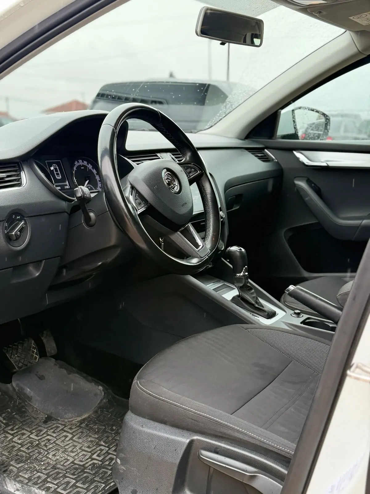 Skoda Octavia 2019 – interior